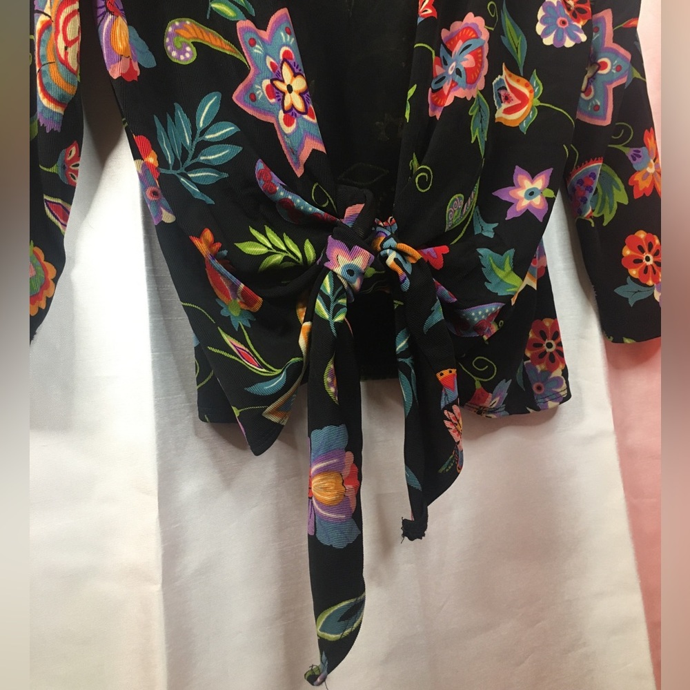 Choices | Women’s Black/Colorful Print Tie Front Blouse Top - Picture 8 of 12